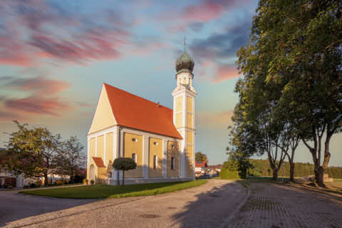 Gemeinde Bayerbach Landkreis Passau Langwinkl Wallfahrtskirche Maria Heimsuchung (Dirschl Johann) Deutschland PA